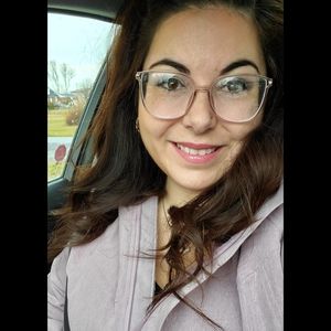 Meet your Posher, Lisa